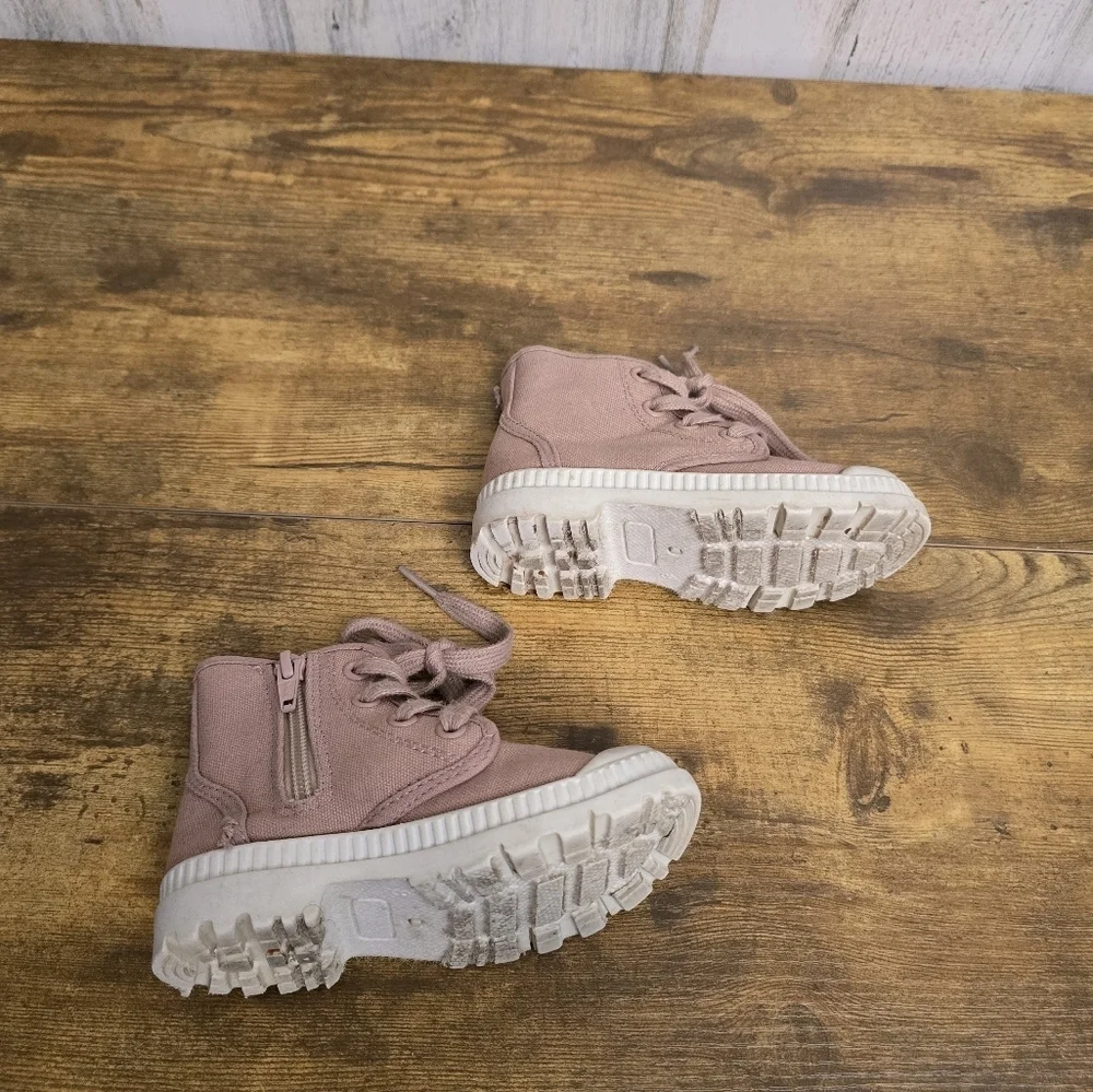 Old Navy Girls Pink Canvas High-Top Shoes Size Zipper Toddlers Size 8